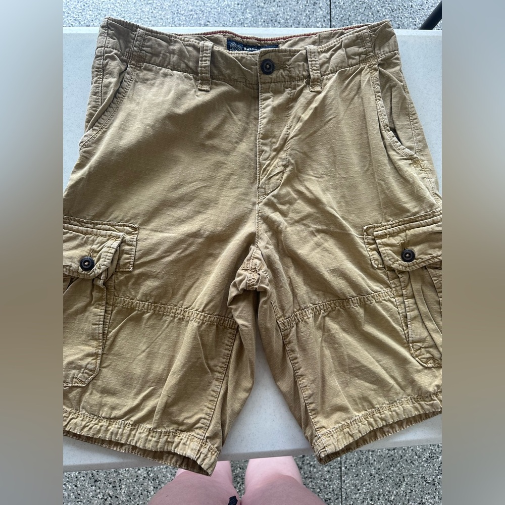 American Eagle Longboard Cargo Khaki Shorts